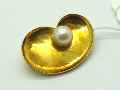 Lot 129 - A Pearl Set Oyster Style Brooch, stamped "REX...