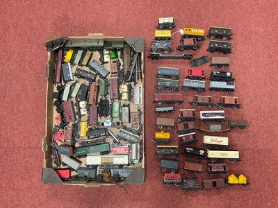 Lot 419 - Approximately eighty-five 00 gauge wagons by...