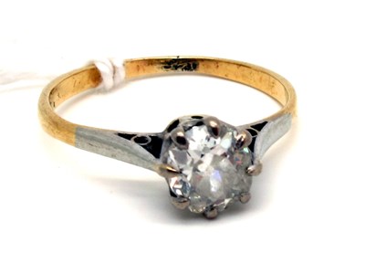 Lot 122 - A Single Stone Diamond Ring, the (chipped) old...