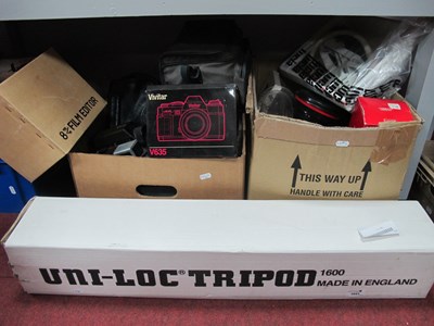 Lot 1041 - A Collection of Photographic Equipment and...