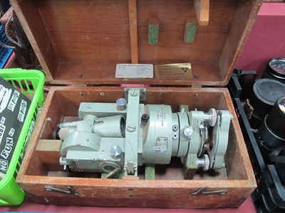 Lot 1462 - Surveyors Theodolite Cooke V22, green...