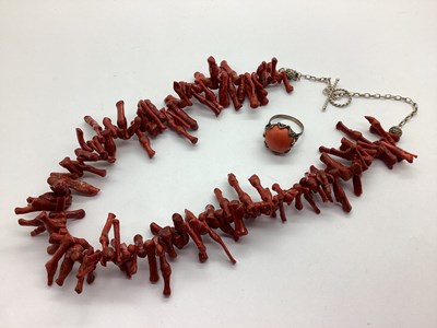 Lot 174 - A Twig Coral Necklace, to belcher link chain...