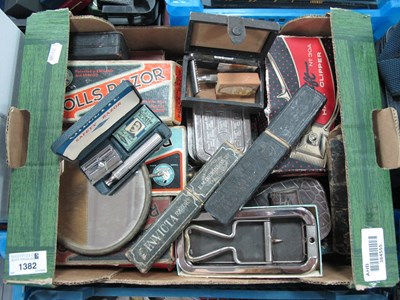 Lot 1382 - A Large Quantity of Vintage Shaving...