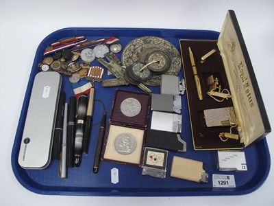 Lot 1291 - A Group of Collectables, including Ronson...