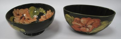 Lot 1252 - Moorcroft Hibiscus Pattern Circular Bowl, 16cm...
