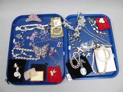 Lot 182 - A Collection of Modern Costume Jewellery, to...