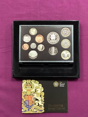 Lot 102 - 2009 Royal Mint UK Proof Coin Set, includes...