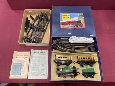 Lot 759 - A Hornby O Gauge M1 Clockwork Passenger Set...
