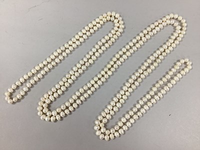 Lot 154 - Opera Length Long Single Strand Freshwater...