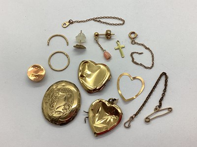 Lot 101 - A 9ct Gold Shirt Stud, of floral design,...