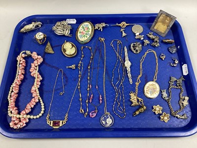 Lot 231 - A Collection of Vintage and Later Jewellery,...