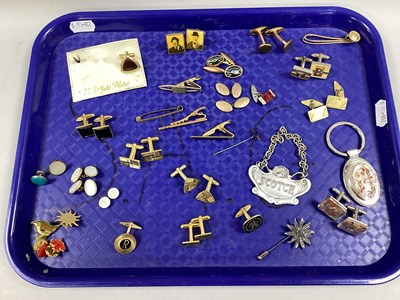 Lot 272 - A Collection of Cufflinks and Other Gent's...