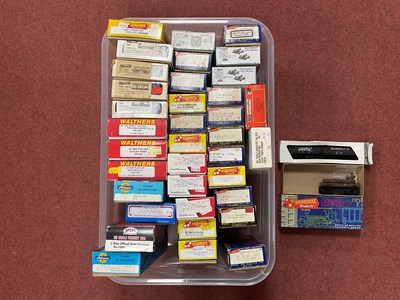 Lot 331 - Approximately Forty 'HO' Gauge U.S.A. Outline...