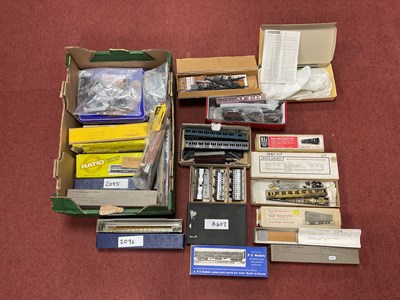 Lot 406 - Twenty Plus 'OO' Gauge/4mm Passenger Coach...