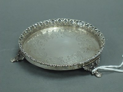 Lot 13 - A Decorative Antique Style Circular Coaster /...