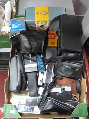 Lot 1018 - Cameras; various 35mm film point and shoots,...