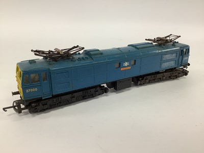 Lot 877 - A Triang 00 gauge EM2 "Electra" electric...