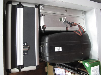 Lot 1086 - Cameras; Tamashi FMD System motor drive with...