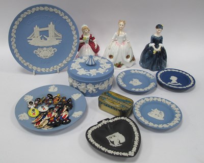 Lot 1247 - A Group of Collectables, including three Royal...