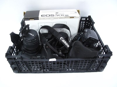 Lot 1469 - Cameras; Modern Digital SRL cameras to include...