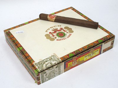 Lot 1483 - Cigars - Punch Double Coronas "Hand Made"...