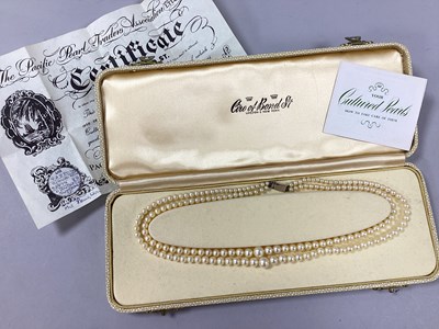 Lot 176 - A Vintage Two Row Graduated Pearl Bead...