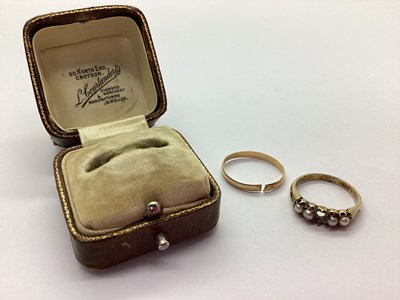 Lot 69 - An Antique Five Pearl Dress Ring, (one pearl...