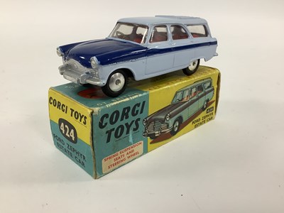 Lot 933 - Original Corgi Toys No 424 Ford Zephyr Estate,...