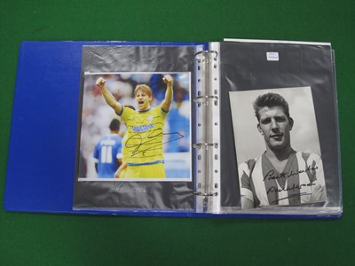 Lot 659 - Sheffield Wednesday Autographs (25), each pen...