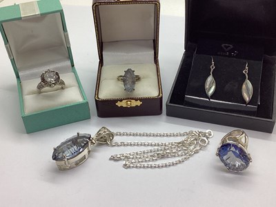 Lot 276 - A Hallmarked Silver Decorative Single Stone...