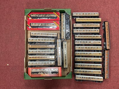 Lot 424 - Approximately twenty-seven 00 gauge LNER "teak"...