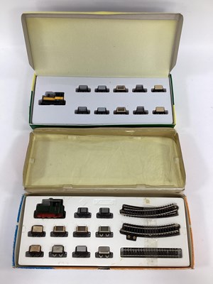 Lot 851 - Two Boxed 'N' Gauge/2mm Diesel Freight Wagon...