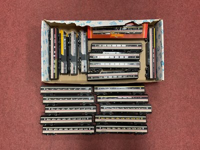 Lot 329 - A quantity of Hornby 00 gauge InterCity 125...