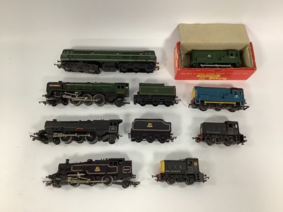 Lot 528 - Eight Triang 00 gauge locomotives: a black...