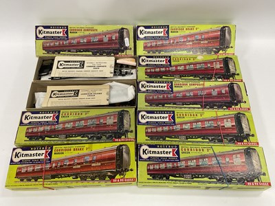 Lot 579 - Eight Kitmaster OO/HO Gauge Plastic Model...