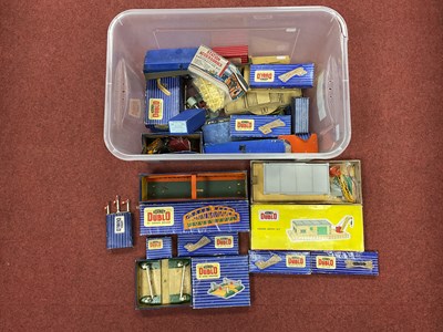Lot 447 - A Quantity of Hornby Dublo 'OO Gauge' Lineside...