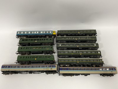 Lot 540 - A Quantity of 'OO' Gauge Model Railway Items,...