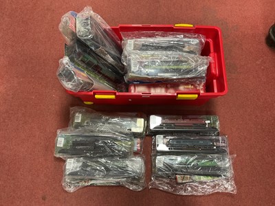 Lot 426 - Sixteen OO Scale Static Display Model...