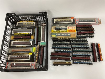 Lot 749A - Approximately thirty-eight N gauge carriages...