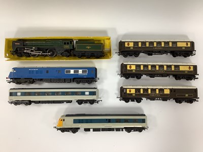 Lot 783 - Triang OO Gauge Model Railway Interest to...