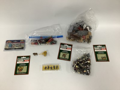 Lot 894 - A Quantity of 'OO'/'HO' Figures and Other...