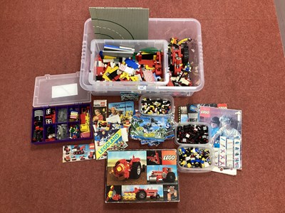 Lot 688 - A quantity of loose Lego components / blocks,...
