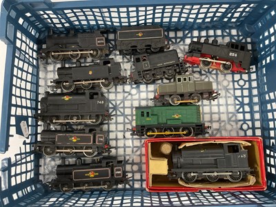 Lot 558 - Ten Triang 00 gauge locomotives, including:...