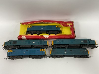 Lot 556 - Five Hornby 00 gauge blue diesel locomotives,...