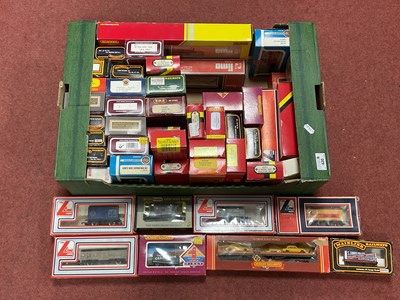 Lot 420 - Approximately forty boxed 00 gauge wagons, by...