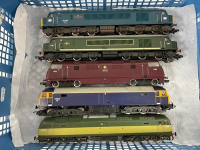Lot 600 - Five 00 gauge diesel locomotives: a Hornby...