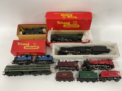 Lot 539 - Eight Triang 00 gauge locomotives: a boxed...