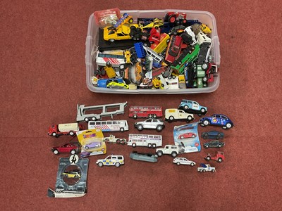 Lot 485 - A quantity of modern Diecast and plastic model...