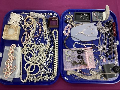 Lot 226 - A Collection of Modern Costume Jewellery, to...