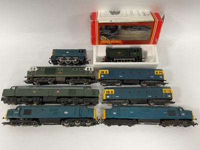 Lot 592 - Eight 00 gauge British diesel locomotives: two...